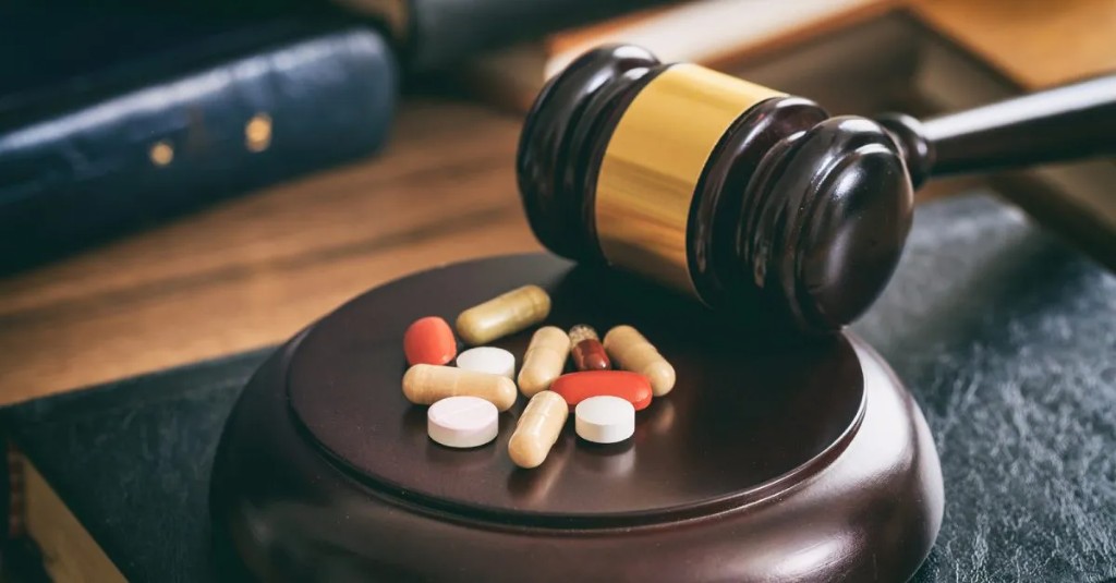 Uyuşturucu suçları ile ilgili ceza hukuku temalı görsel